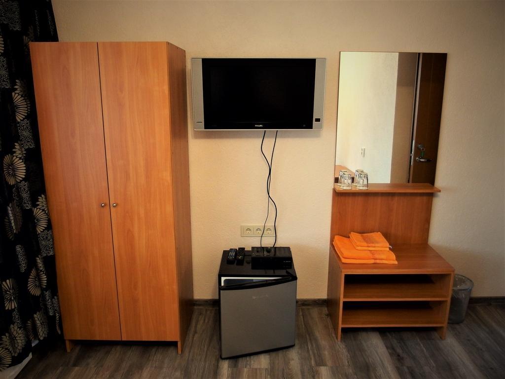 Urusel Guesthouse Таллин Экстерьер фото