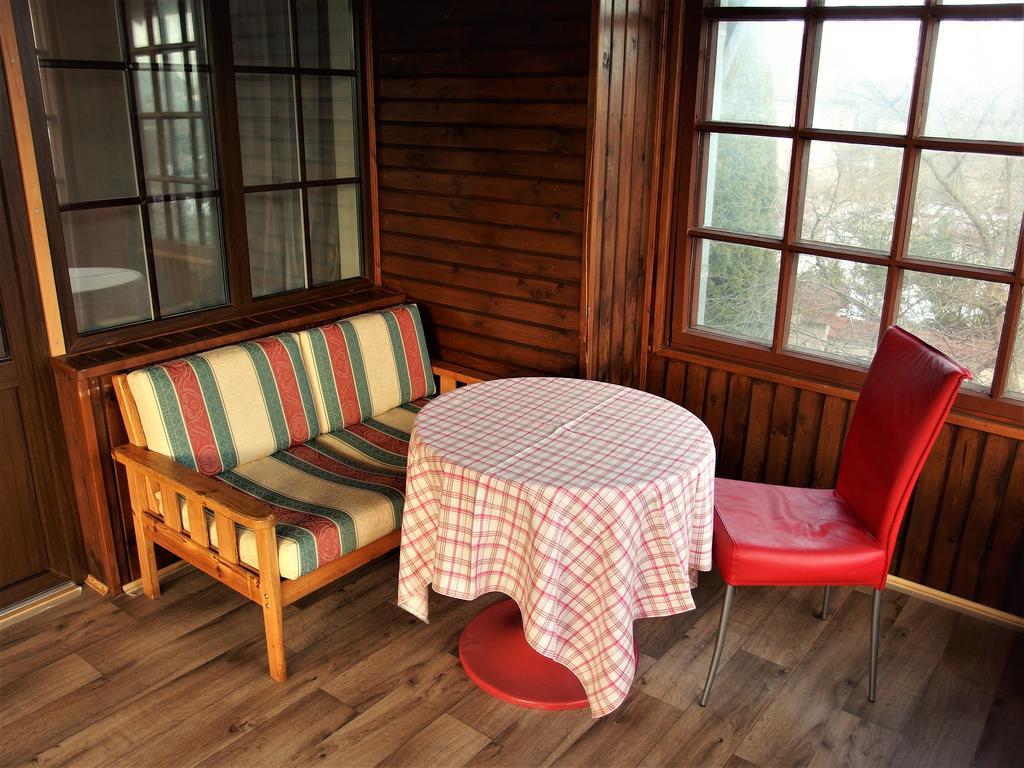 Urusel Guesthouse Таллин Экстерьер фото
